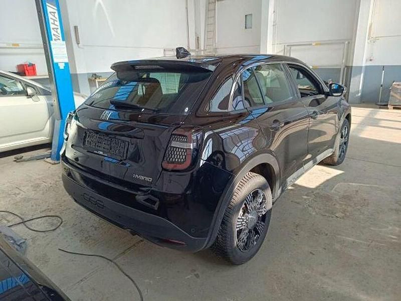 Gebraucht Fiat 600 101 PS (74 kW) 2025 Schwarz SUV