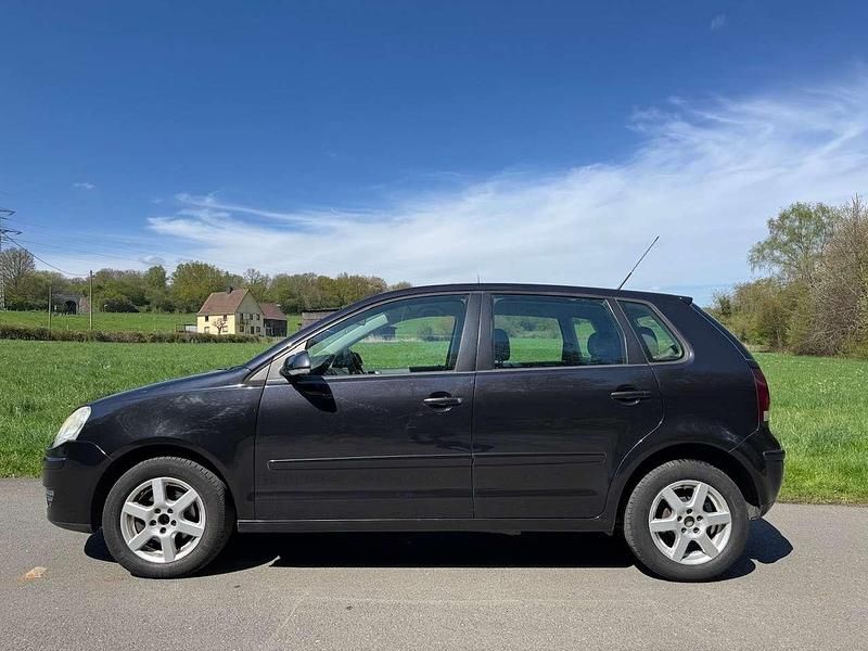 Gebraucht VW Polo Comfortline 54 PS (39 kW) 2007 Black magic perleffekt Kleinwagen