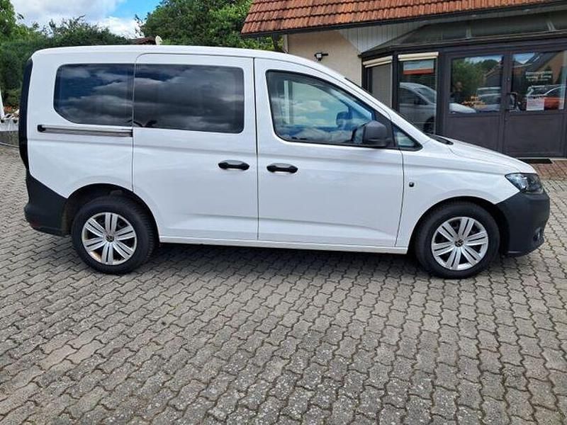 Gebraucht VW Caddy 102 PS (75 kW) 2021 Weiß Van / Kleinbus