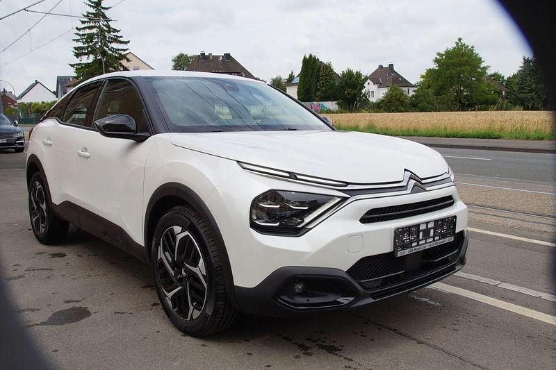 Gebraucht Citroën C4 Feel 131 PS (96 kW) 2023 Weiß Limousine