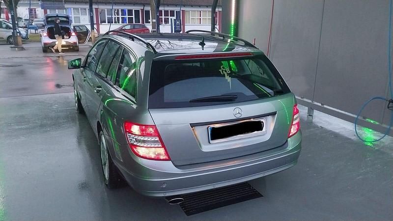 Gebraucht Mercedes C200 184 PS (135 kW) 2010 Grau Kombi