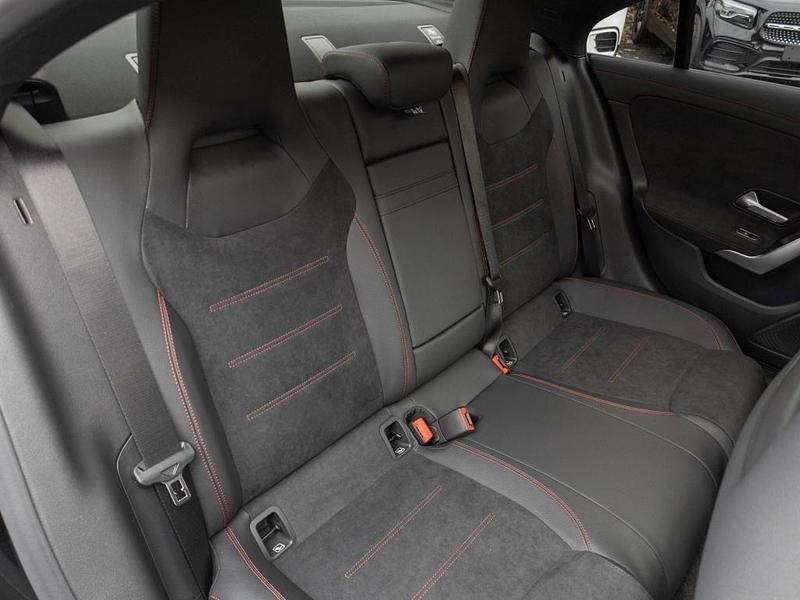 Gebraucht Mercedes CLA200 AMG 163 PS (119 kW) 2024 Weiss unilack polarweiss Coupé