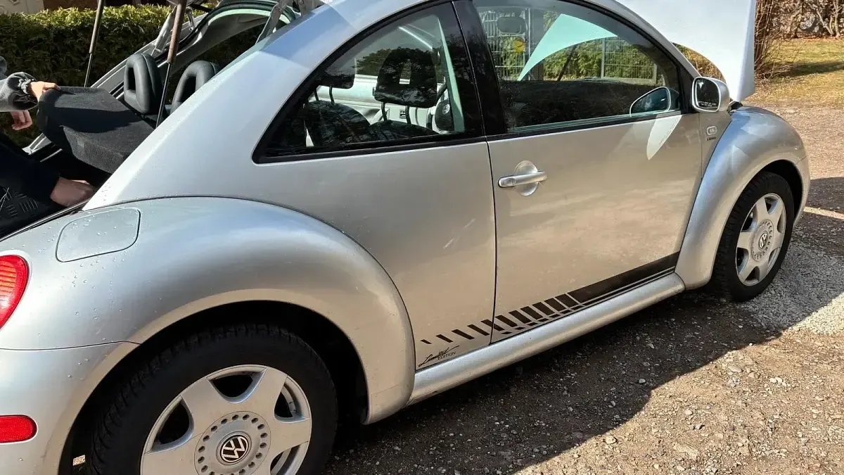 Gebraucht VW Beetle 116 PS (85 kW) 2002 Silber Kleinwagen
