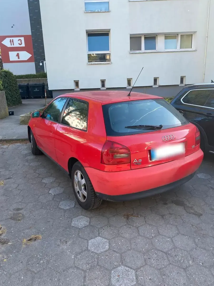 Używany Audi A3 125 KM (91 kW) 1997 Czerwony Hatchback