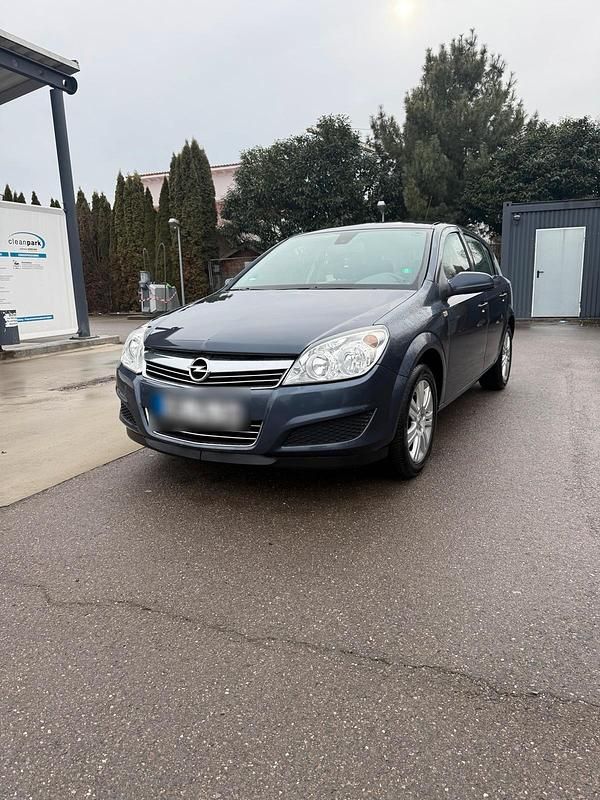 Gebraucht Opel Astra 116 PS (85 kW) 2009 Grau Kleinwagen