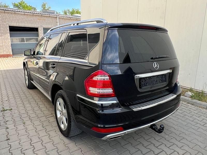 Gebraucht Mercedes GL450 306 PS (225 kW) 2011 Schwarz SUV