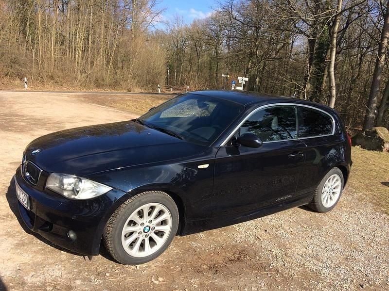Blau Gebraucht 2008 BMW 118 Coupé M Sport Coupé | 2.000 € - Bild 1/4