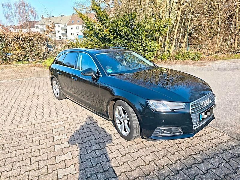 Gebraucht Audi A4 Ambiente 190 PS (139 kW) 2017 Schwarz Kombi