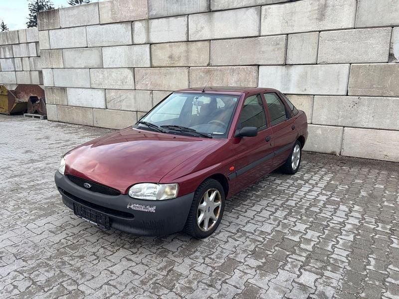 Gebraucht Ford Escort 90 PS (66 kW) 1998 Schwarz Limousine