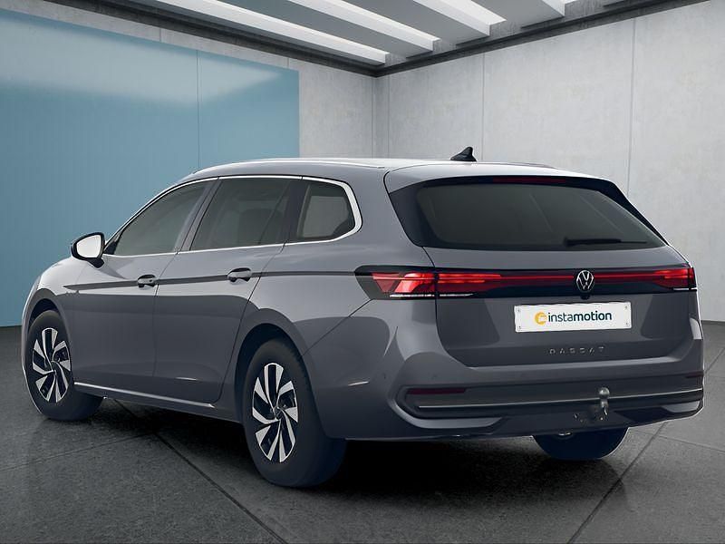 Grau Gebraucht 2025 VW Passat Kombi | 40.949 € (Guter Preis) - Bild 1/4