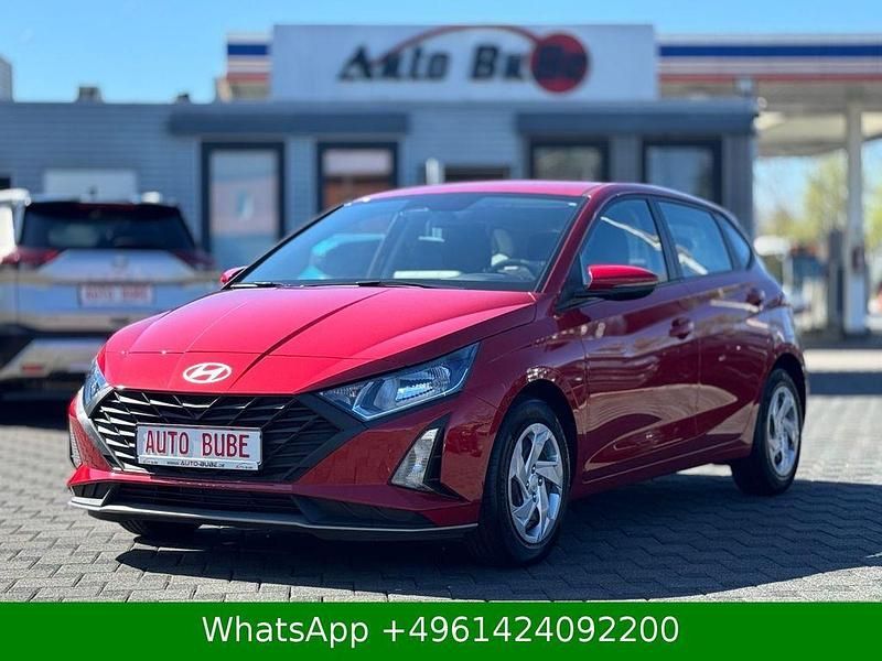 Neu Hyundai i20 Select 79 PS (58 kW) 2025 Rot Kleinwagen