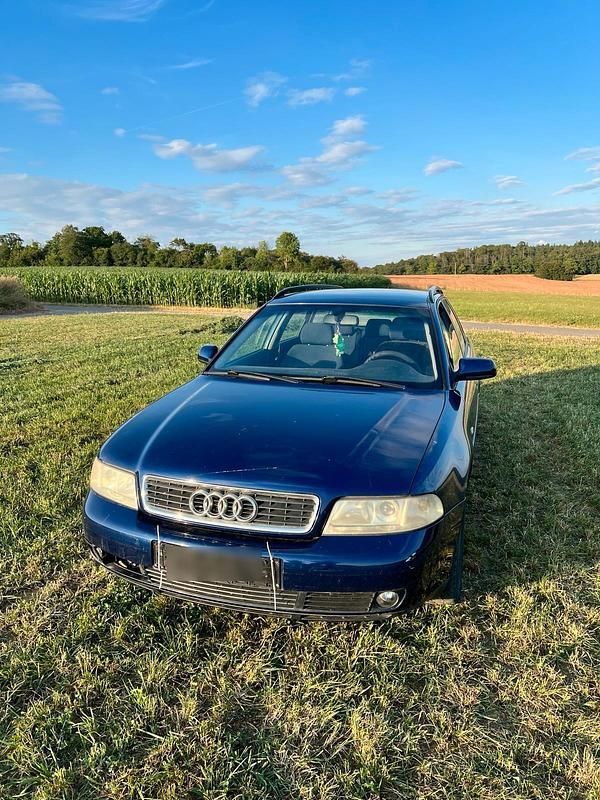 Blau Gebraucht 1999 Audi A4 Basis Limousine | 600 € (Guter Preis) - Bild 1/4