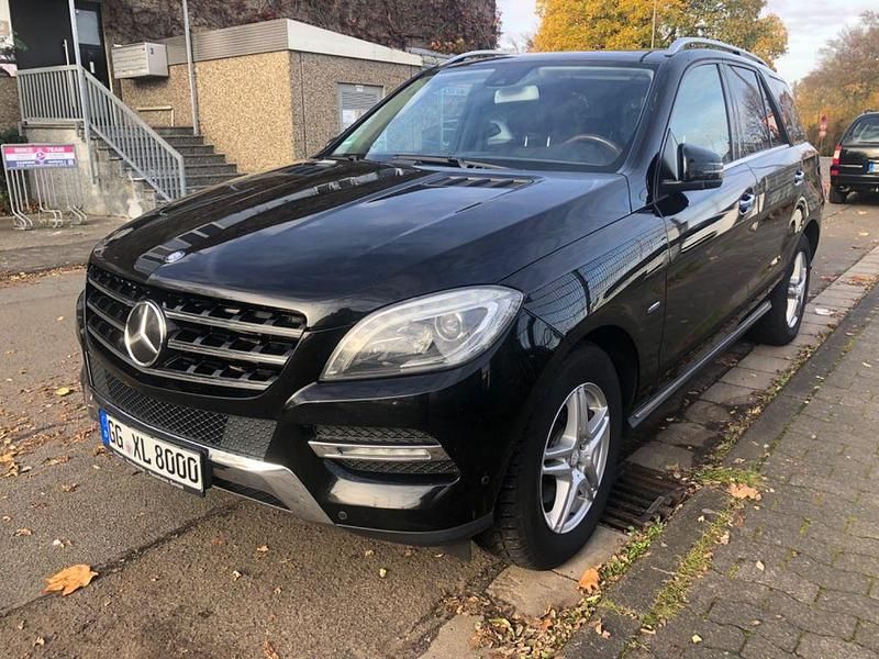 Gebraucht Mercedes ML350 258 PS (189 kW) 2012 Schwarz SUV
