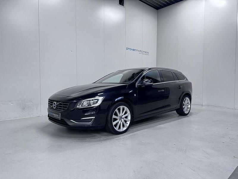 Schwarz Gebraucht 2015 Volvo V60 Ocean Race Kombi | 10.990 € (Etwas zu teuer) - Bild 1/4