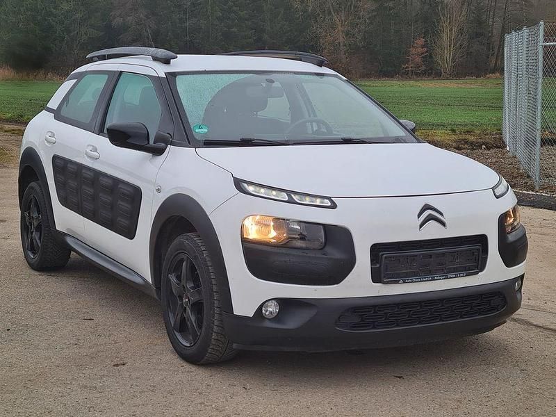 Gebraucht Citroën C4 Feel 82 PS (60 kW) 2015 Weiß Limousine