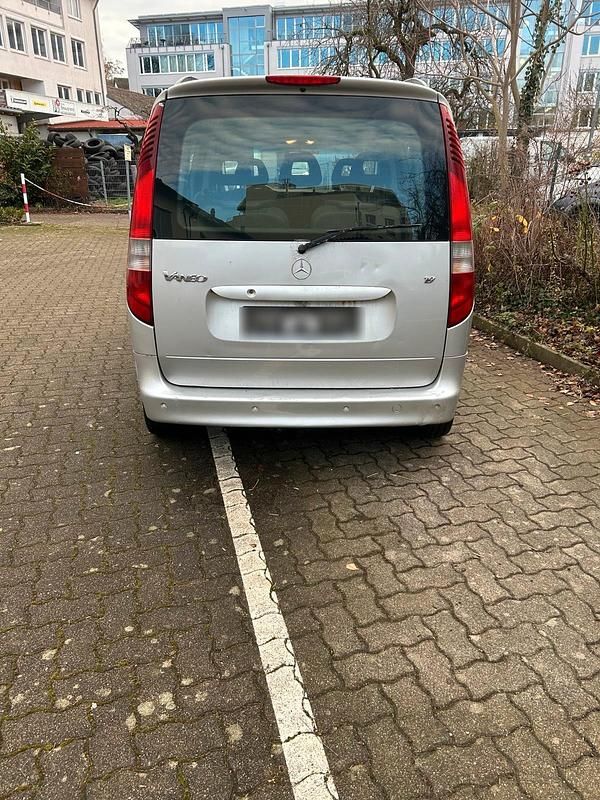 Silber Gebraucht 2003 Mercedes Vaneo Van / Kleinbus | 1.350 € - Bild 1/4