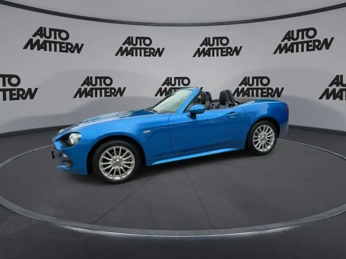 Gebraucht Fiat 124 Spider 140 PS (102 kW) 2019 Blau Cabrio
