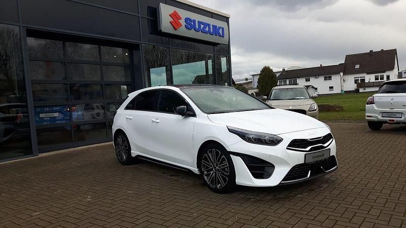 Gebraucht Kia Ceed GT-Line 140 PS (102 kW) 2025 Weiß Kleinwagen