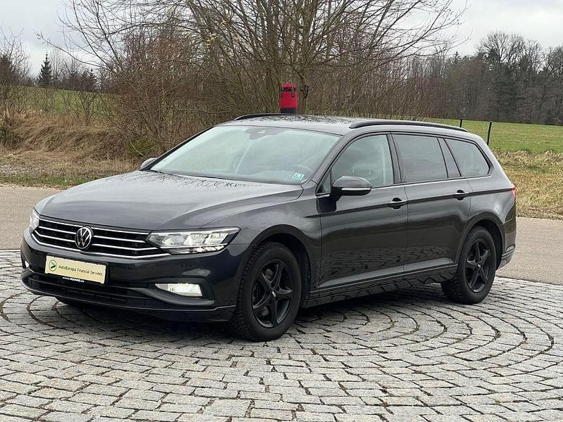 Gebraucht VW Passat Conceptline 150 PS (110 kW) 2021 Mangangrau Kombi