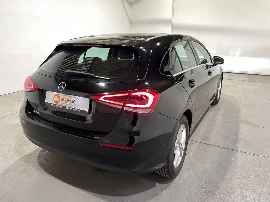 Gebraucht Mercedes A200 Style 163 PS (119 kW) 2020 Schwarz Limousine