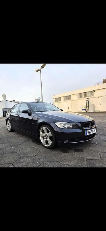 Gebraucht BMW 320 150 PS (110 kW) 2005 Limousine