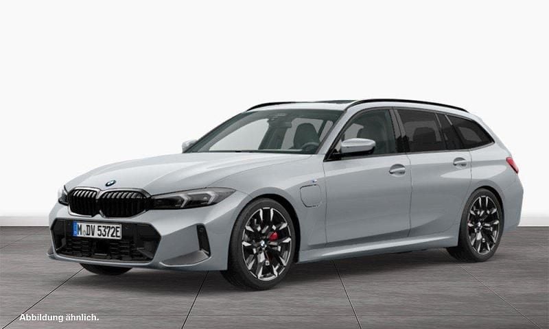 Grau Gebraucht 2024 BMW 330e M Sport Kombi | 59.811 € - Bild 1/1
