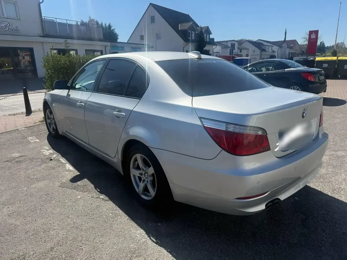 Gebraucht BMW 525 197 PS (144 kW) 2008 Limousine
