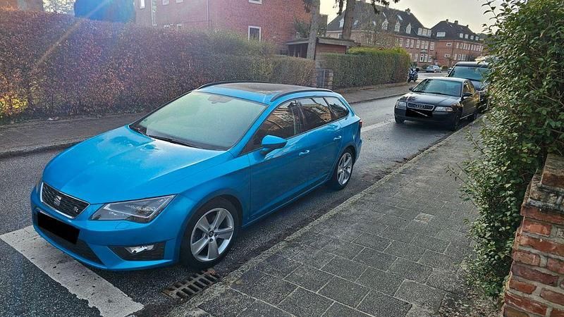 Blau Gebraucht 2015 Seat Leon ST FR Kombi | 14.000 € (Fairer Preis) - Bild 1/4
