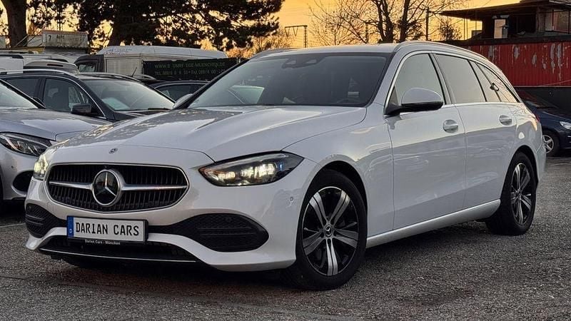 Weiß Gebraucht 2022 Mercedes C220 Limousine | 23.990 € (Guter Preis) - Bild 1/4