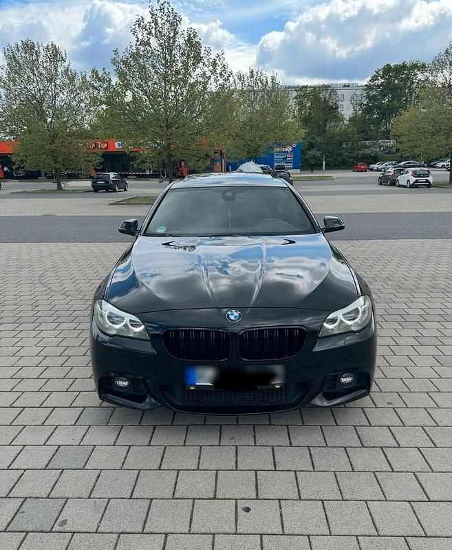 Gebraucht BMW 520 M Sport 258 PS (189 kW) 2015 Schwarz Limousine