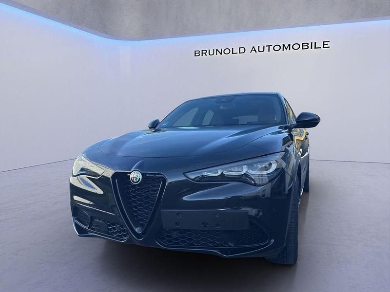 Schwarz Gebraucht 2023 Alfa Romeo Stelvio Competizione SUV | 44.900 € (Teuer) - Bild 1/4