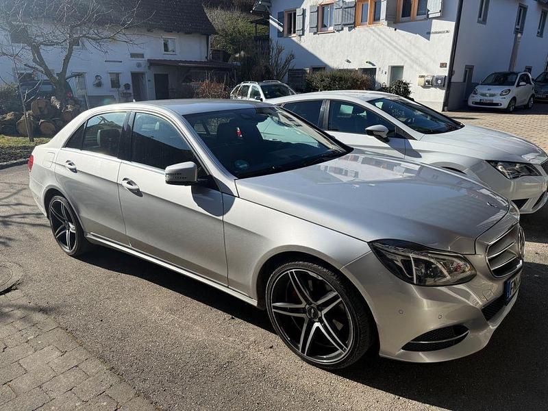 Gebraucht Mercedes E250 204 PS (150 kW) 2014 Iridiumsilber  metalliclack Limousine