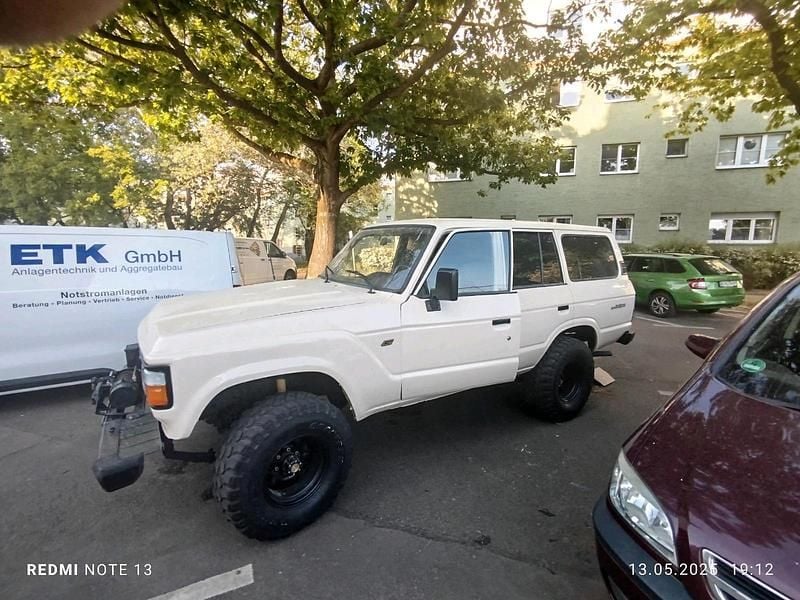 Beige Gebraucht 1984 Toyota Land Cruiser SUV | 28.000 € - Bild 1/4