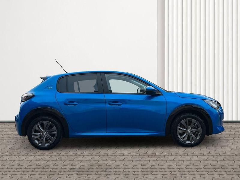 Gebraucht Peugeot e-208 Active 100 kW (136 PS) 2021 Blau Kleinwagen
