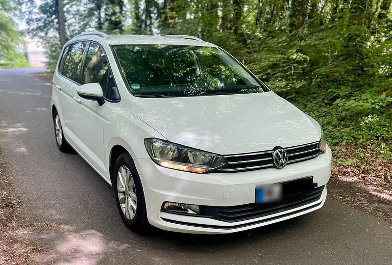 Gebraucht VW Touran 150 PS (110 kW) 2016 Weiß Van / Kleinbus