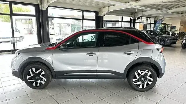 Gebraucht Opel Mokka 131 PS (96 kW) 2024 Lack grau artense/typ au... SUV