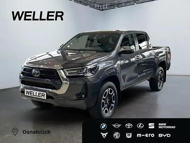 Marlingrau metallic Neu 2025 Toyota HiLux Executive Abholung | 61.490 € (Etwas zu teuer) - Bild 1/3