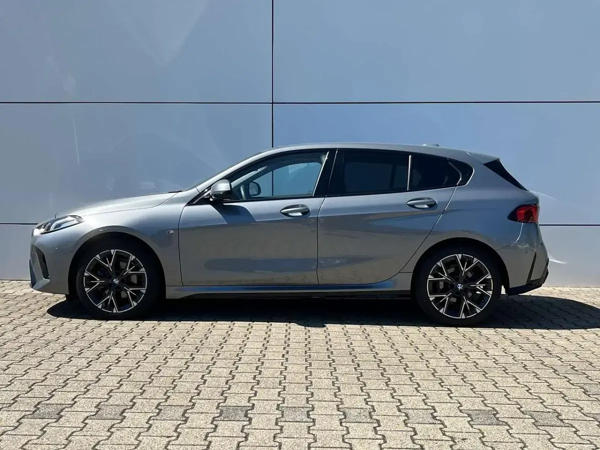 Gebraucht BMW 120 Performance 150 PS (110 kW) 2024 Grau Kleinwagen