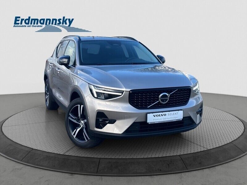 Gebraucht Volvo XC40 Plus 197 PS (144 kW) 2024 Bright dusk (gold) SUV