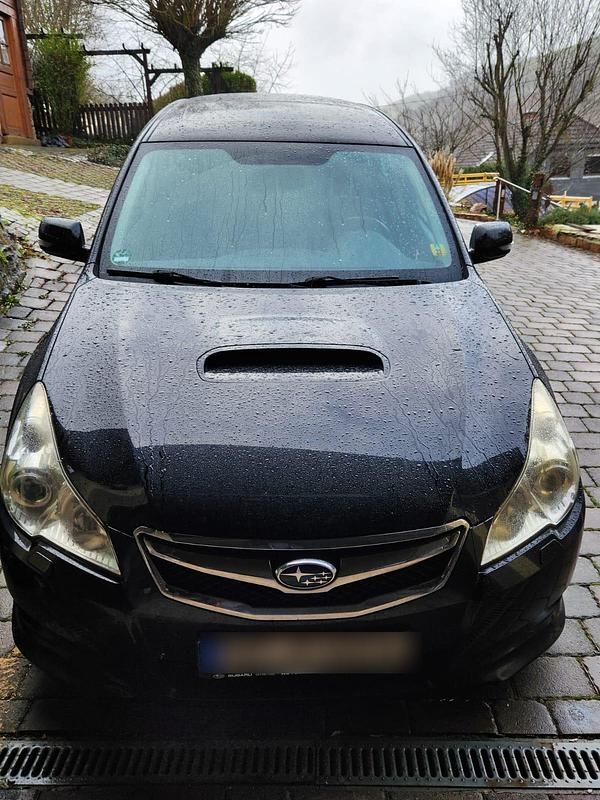 Blau Gebraucht 2011 Subaru Legacy Kombi | 1.900 € (Teuer) - Bild 1/4