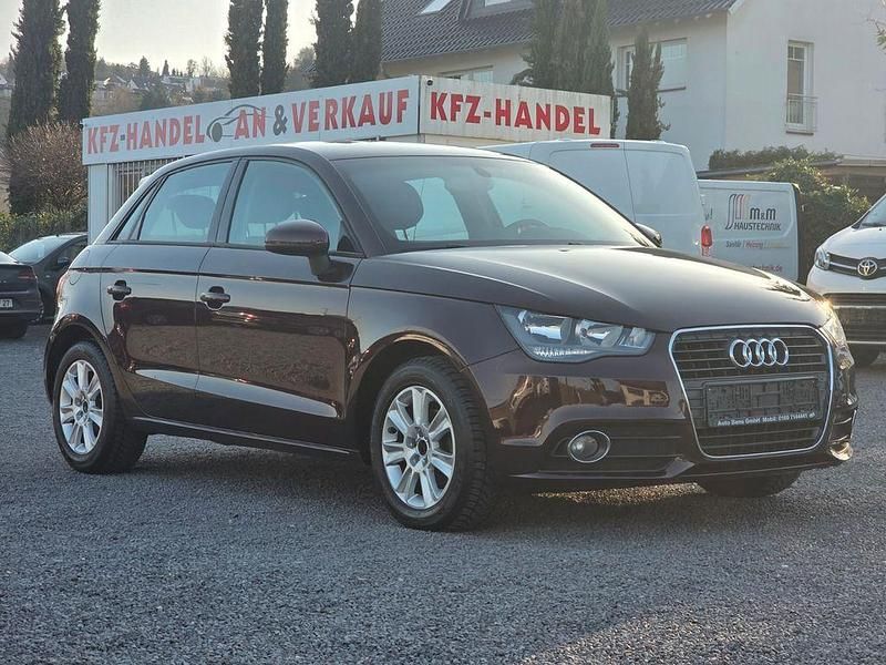 Gebraucht Audi A1 Sportback Attraction 86 PS (63 kW) 2014 Violet Kleinwagen