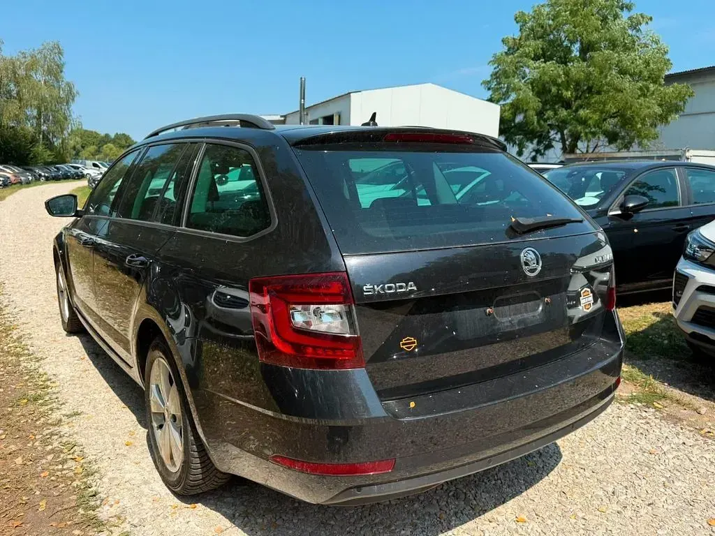 Gebraucht Skoda Octavia Soleil 150 PS (110 kW) 2019 Schwarz Kombi