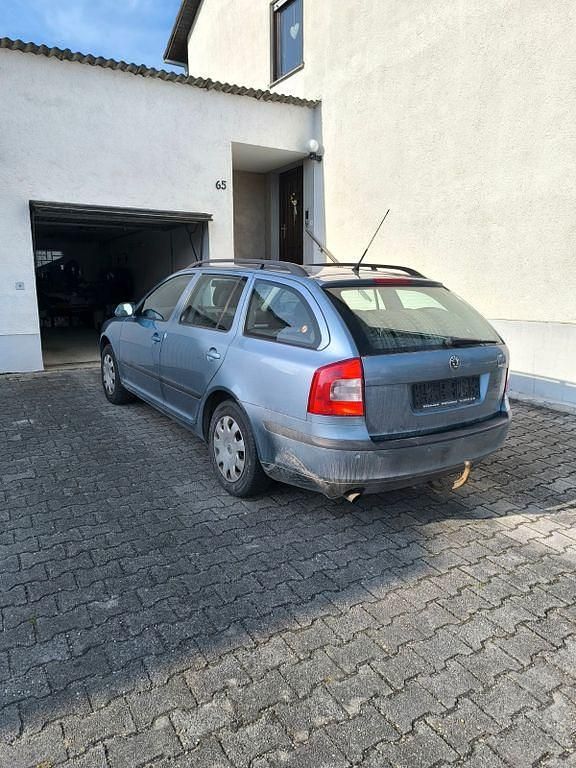 Gebraucht Skoda Octavia Classic 102 PS (75 kW) 2008 Grau Kombi