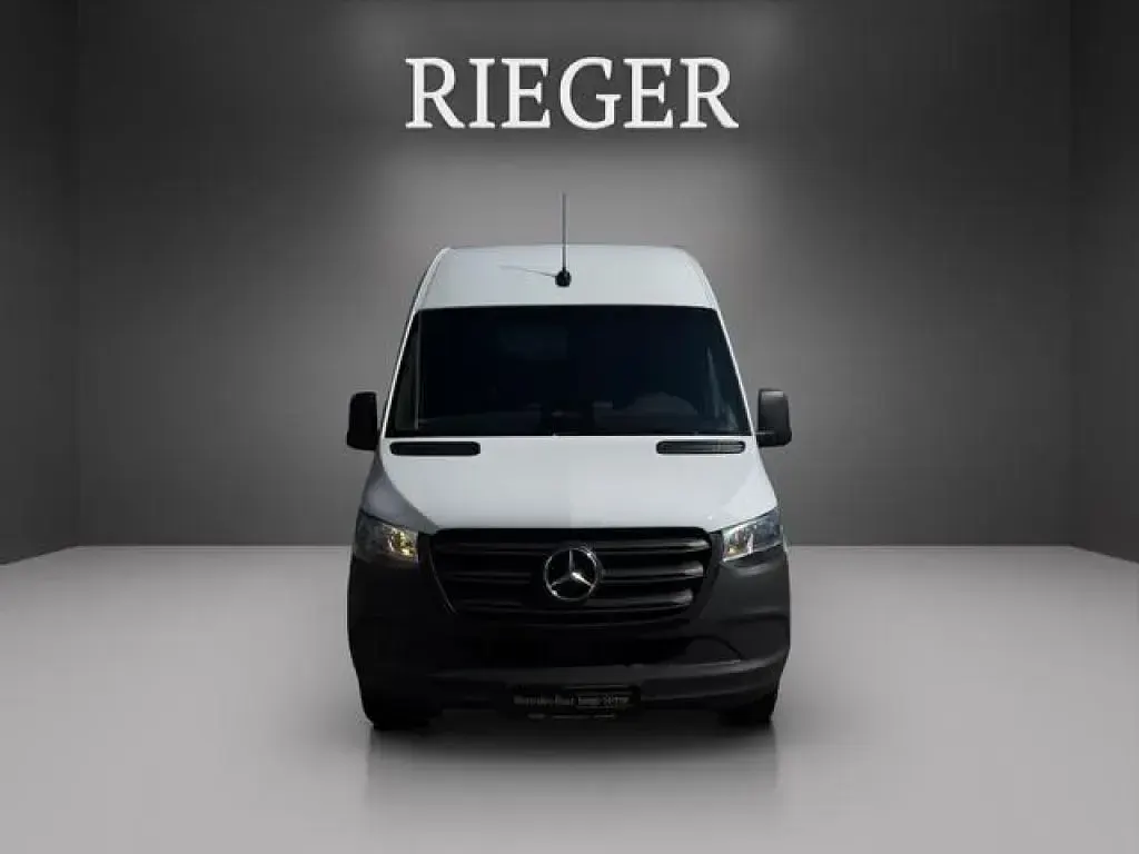 Gebraucht Mercedes Sprinter 170 PS (125 kW) 2025 Arktikweiß Van