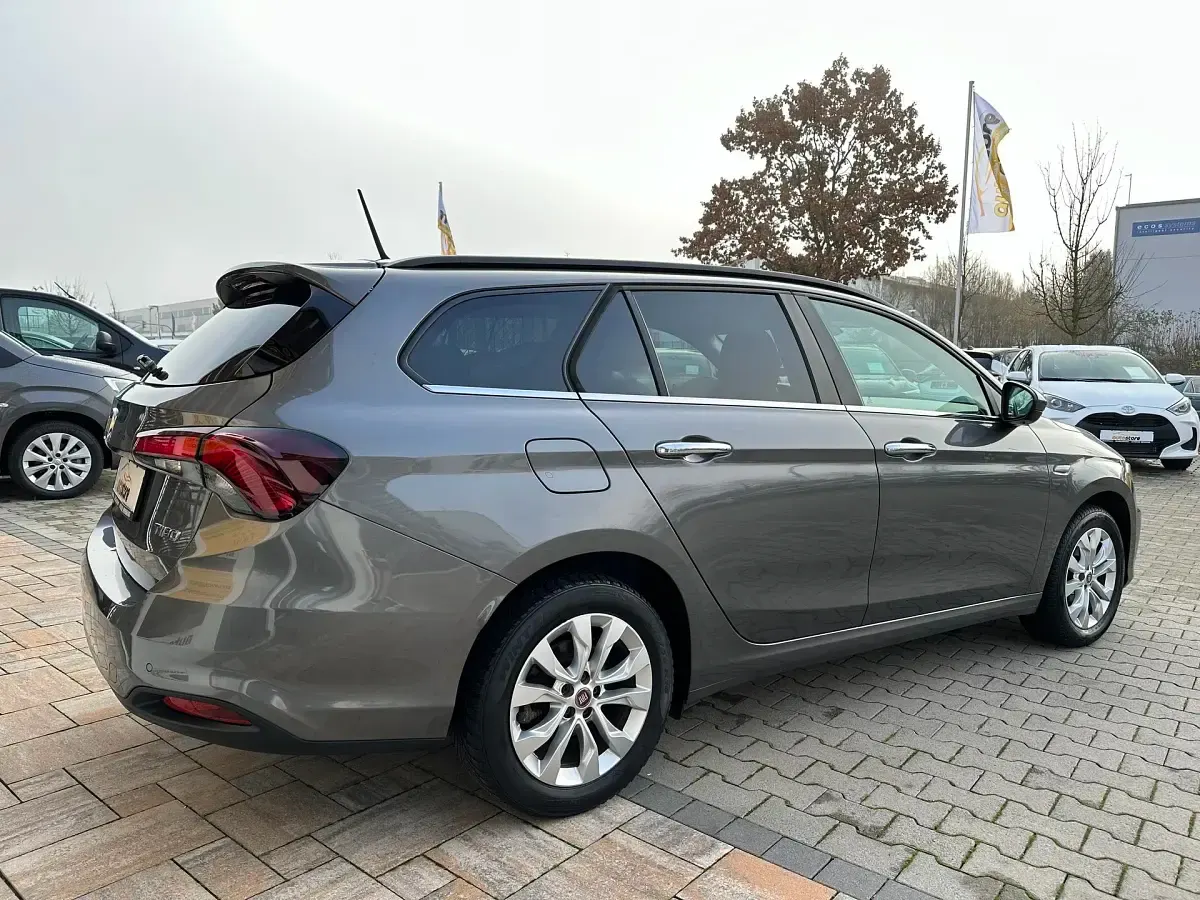 Gebraucht Fiat Tipo Business 120 PS (88 kW) 2020 Colesseo grau Kombi