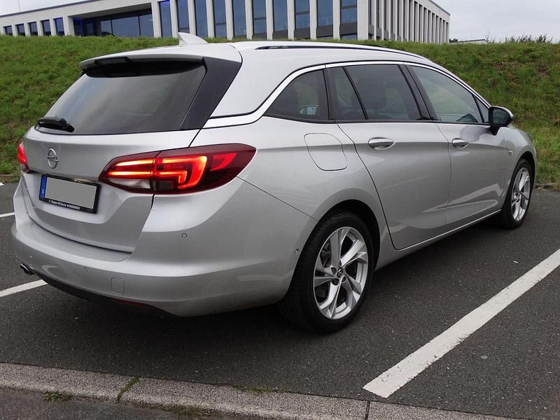 Gebraucht Opel Astra Ultimate 160 PS (117 kW) 2017 Grau Kombi