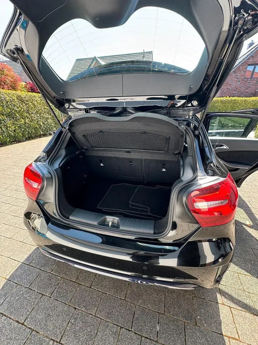 Gebraucht Mercedes A200 Edition 136 PS (100 kW) 2017 Schwarz Limousine