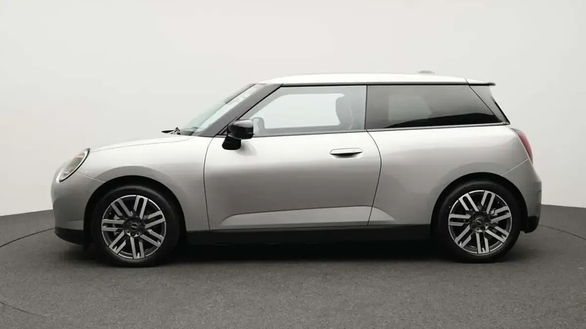 Gebraucht Mini Cooper SE Classic 160 kW (218 PS) 2025 Grau Kleinwagen