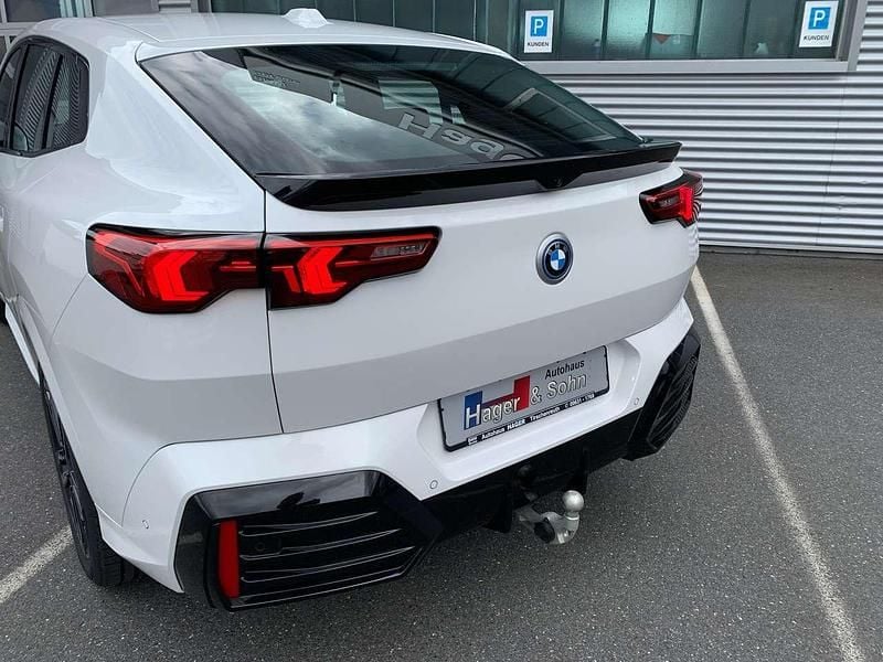 Gebraucht BMW iX2 M Sport 230 kW (313 PS) 2024 Alpinweiss iii SUV