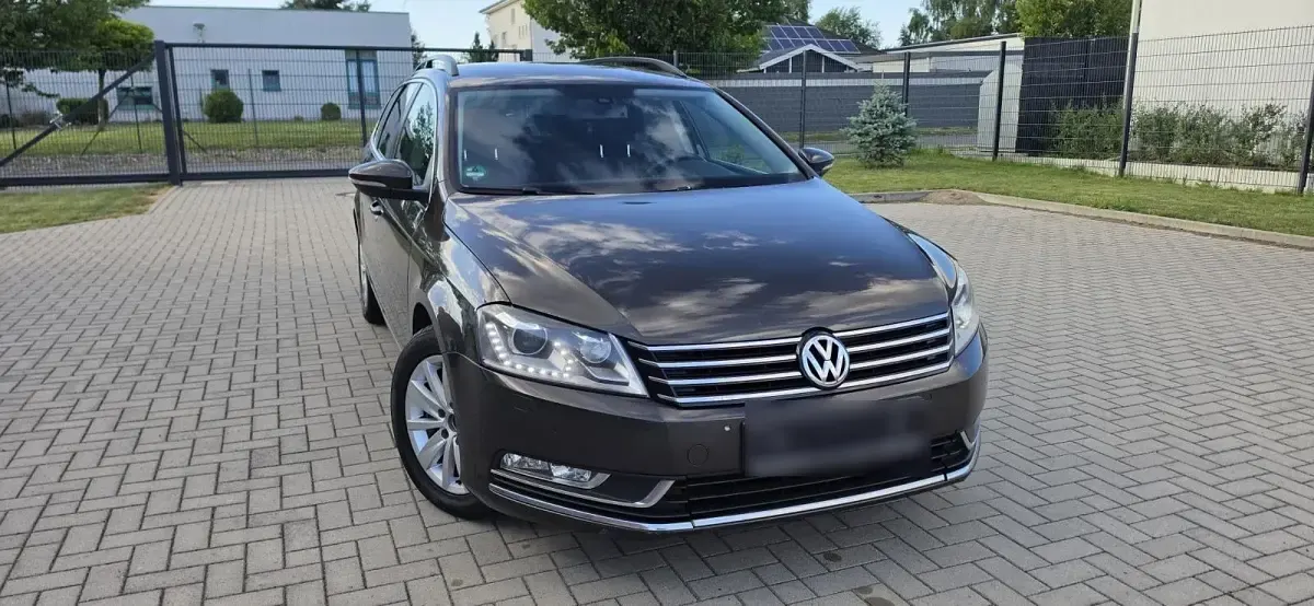 Gebraucht VW Passat 140 PS (102 kW) 2013 Braun Kombi